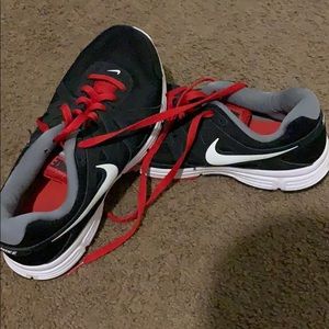 Nike REVOLUTION 2  Red and Black Size 9.5